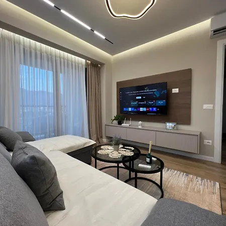 Nako New Boulevard Tr تيرانا