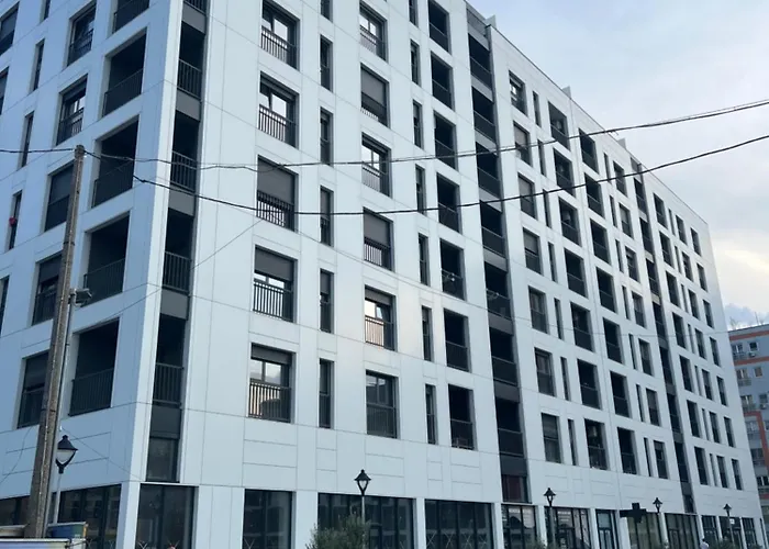 Nako New Boulevard Tr * Тирана
